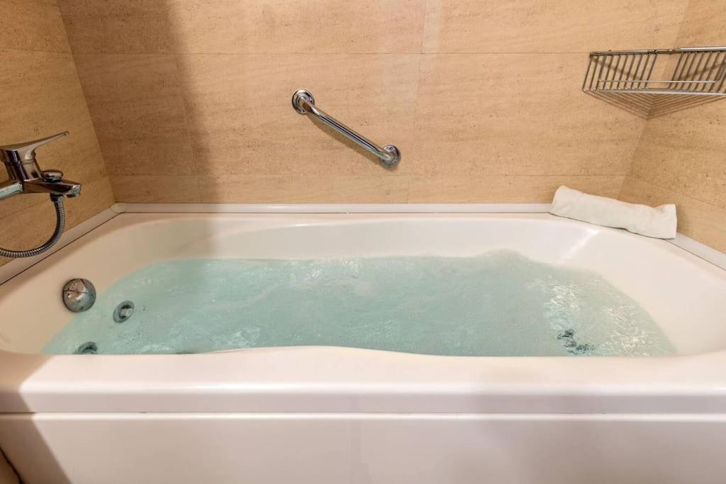 Jdcbl - Peaceful Wonderful Apartment In City Center Sevilla Eksteriør bilde